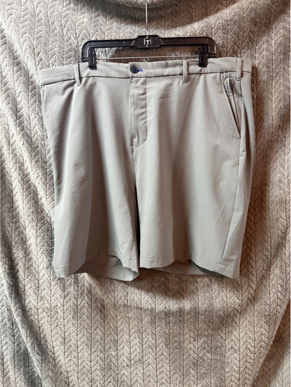 Nautica Navtech Men's Khaki Shorts Size 42W